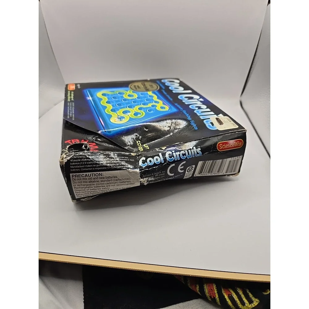 Cool Circuits‎ by Science Wiz Puzzle 40 Challenging Puzzles